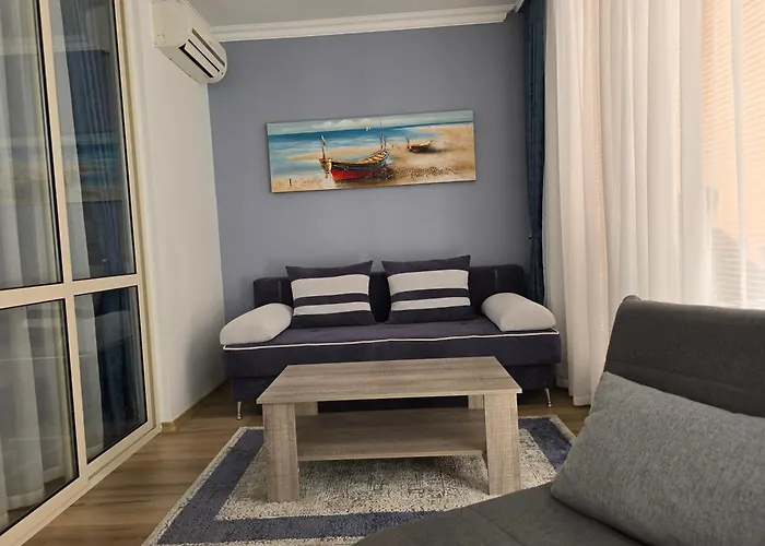 Gh Admiral Apartment *